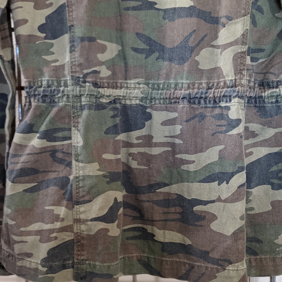 White Crow (Anthropology) Camouflage Utility Jacket. Size:. XS - Picture 10 of 11